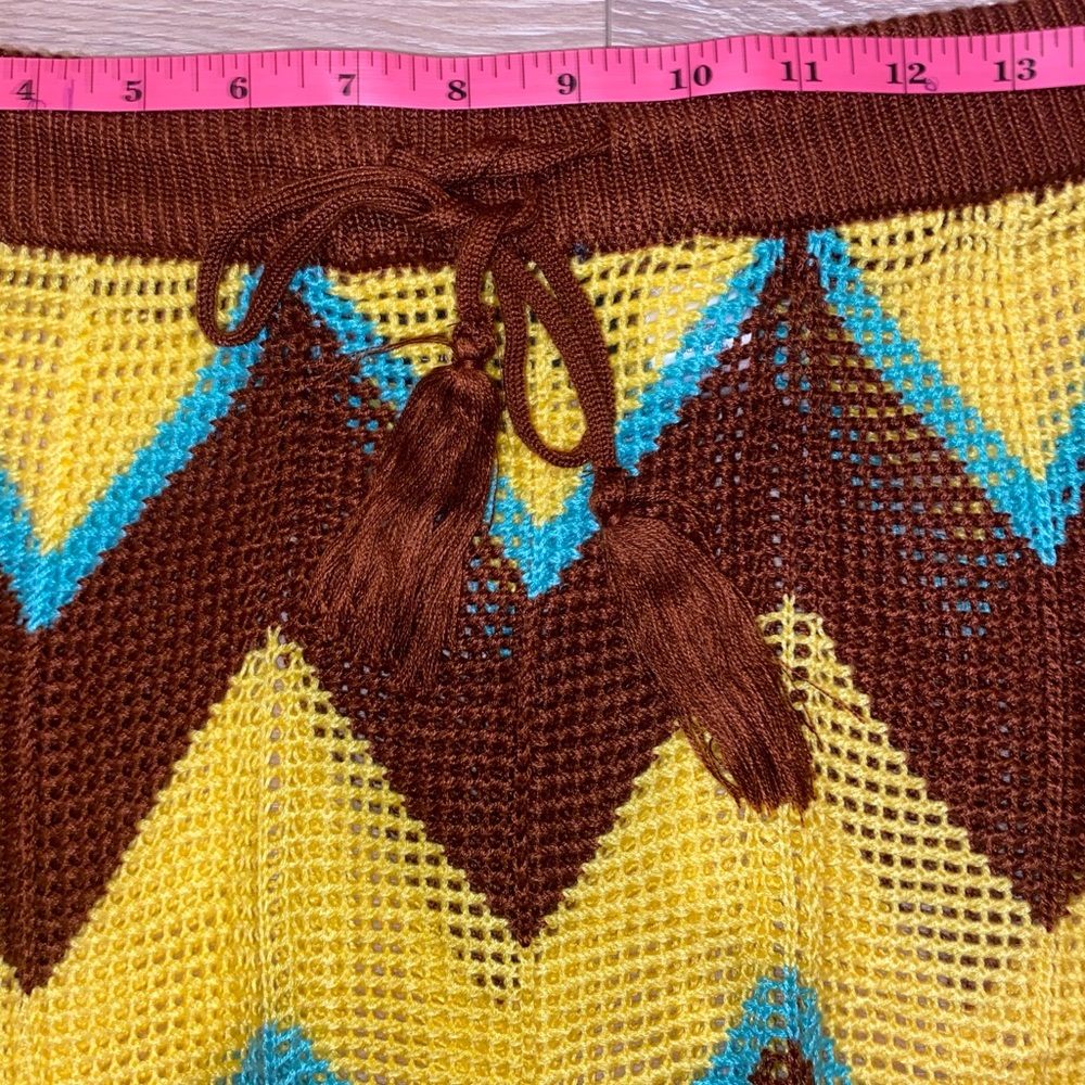 Plus Size Chevron Crochet Cami and Skirt Set - Gold
/TAGS New <3 - Picture 4 of 15
